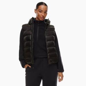 TNA the Little Puff goose down NWT lightweight vest in black Lrg